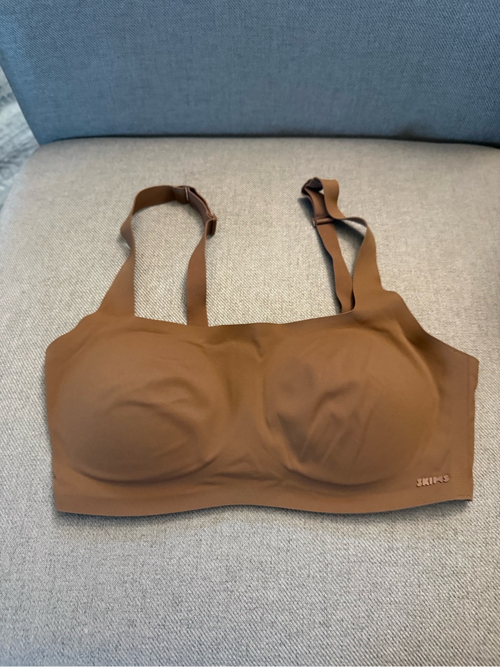 SKIMS Brown Seamless Wireless Bra - Picture 4 of 4